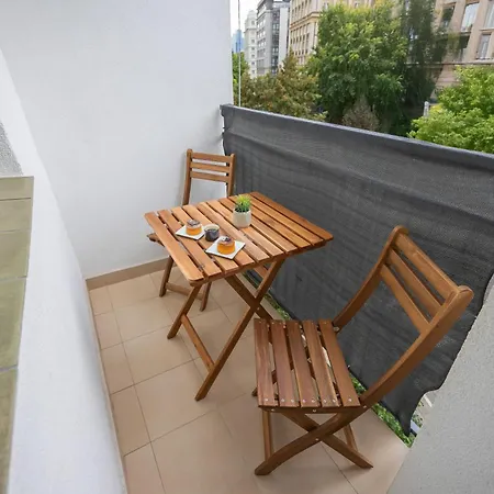 Beautiful & Bright Walowa With Balcony By Renters 公寓 华沙