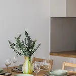 Beautiful & Bright Walowa With Balcony By Renters *