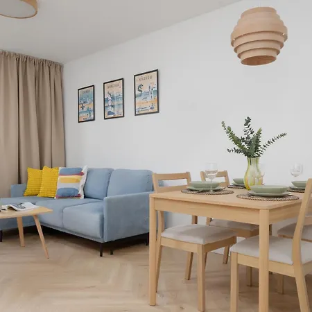 Apartment Beautiful & Bright Walowa With Balcony By Renters