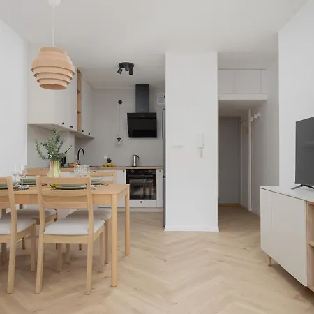 Beautiful & Bright Walowa With Balcony By Renters Apartment Warschau