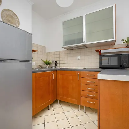 公寓 Beautiful & Bright Walowa With Balcony By Renters