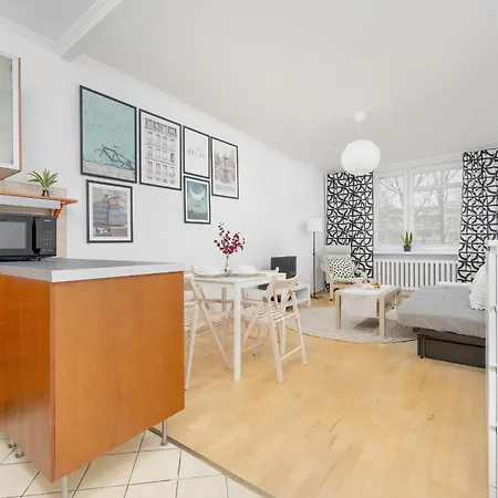 公寓 Beautiful & Bright Walowa With Balcony By Renters *